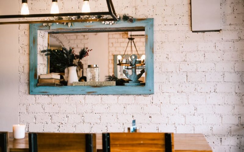 Guide to Hanging Heavy Mirrors: Drywall Anchors vs Studs