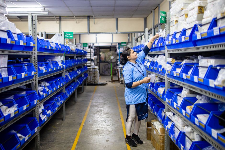 Organize and maintain order