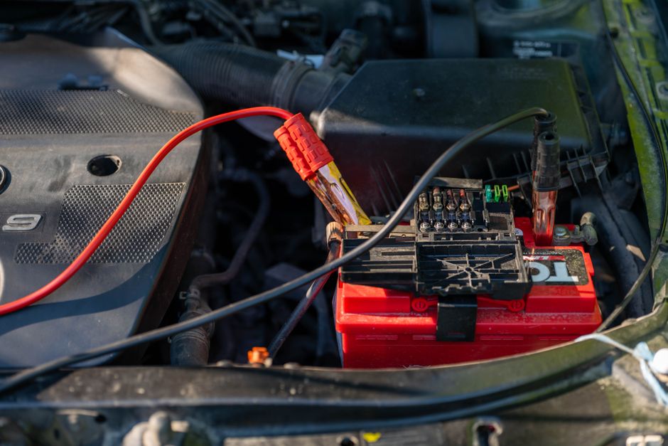 How to Jump-Start a Dead Car Battery Safely