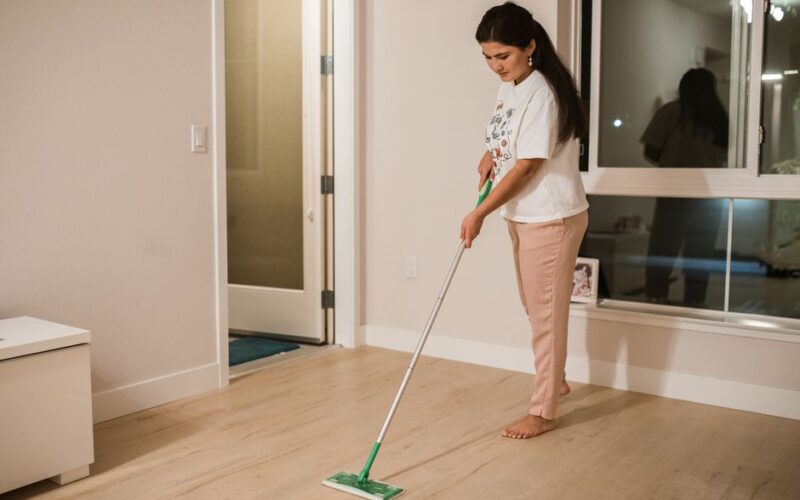 How to Mop Hardwood Floors Without Leaving Residue