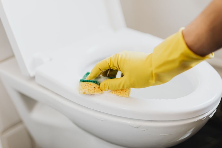 How to Stop a Running Toilet by Replacing the Flapper