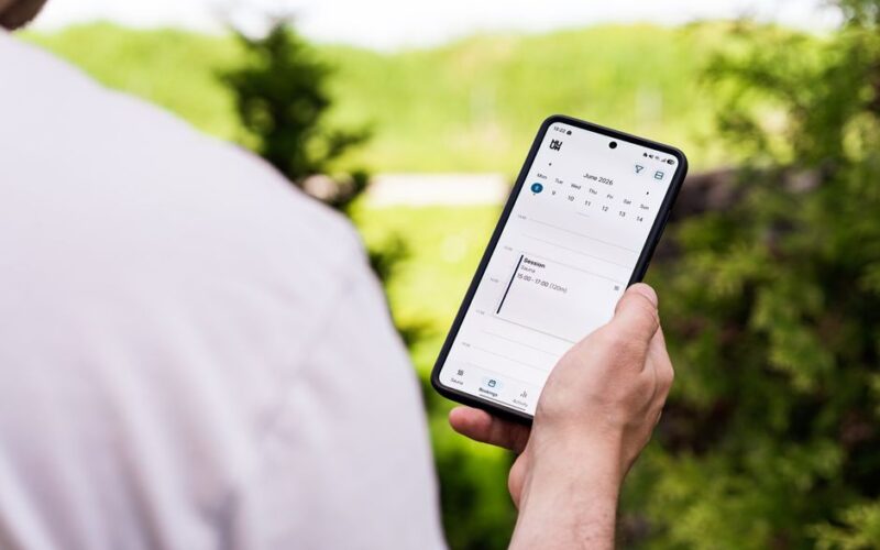 How to Use Shared Family Calendars Without Double-Booking