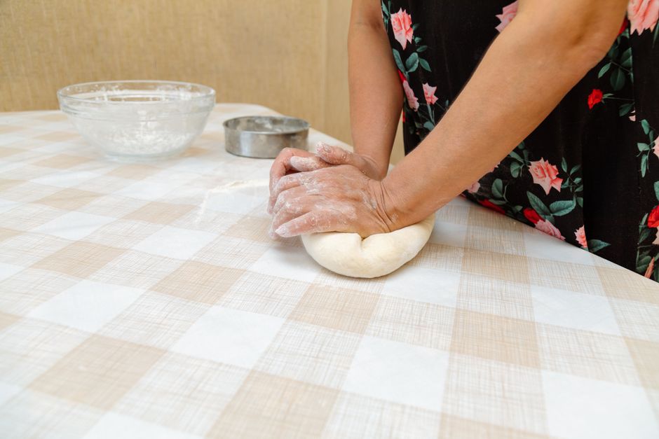 How to Make No-Knead Dutch Oven Bread for Beginners
