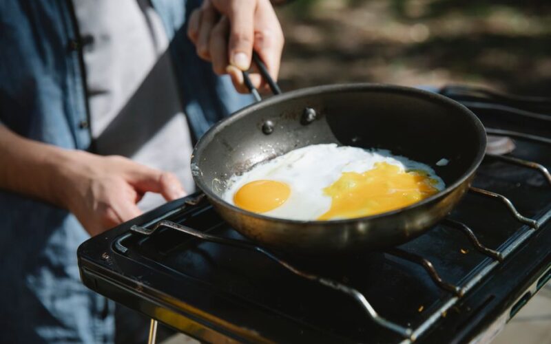 One-Burner Camp Breakfasts: Eight Complete Menus